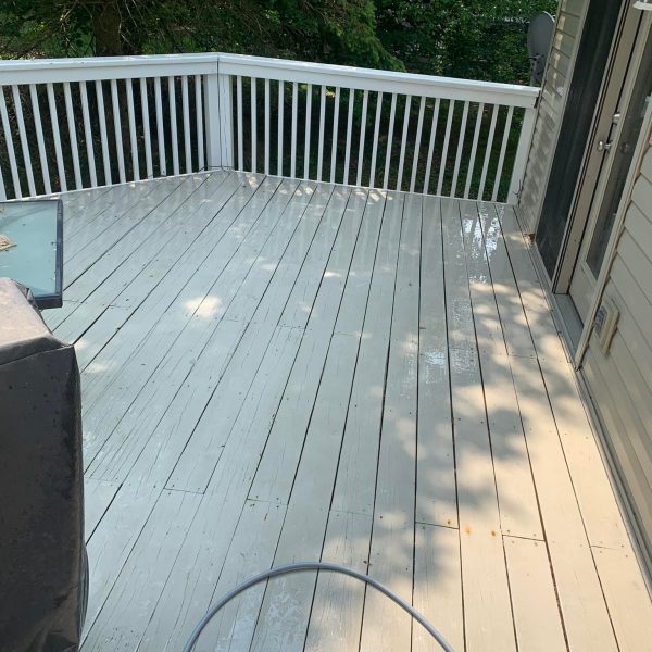 Deck Cleaning Akron, Ohio